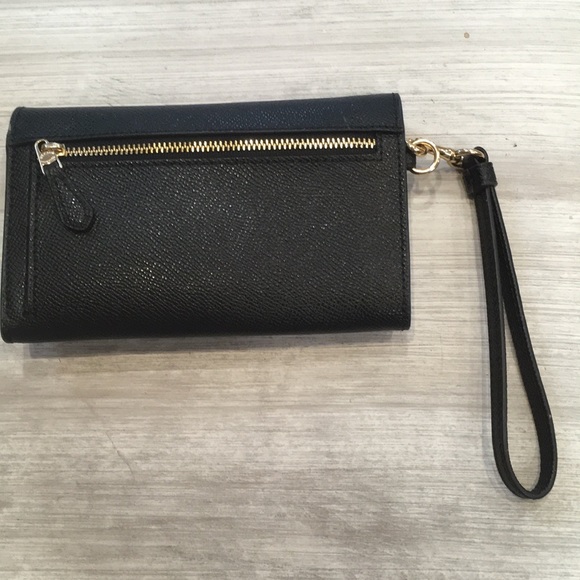 Coach black textured leather wristlet - Picture 3 of 3